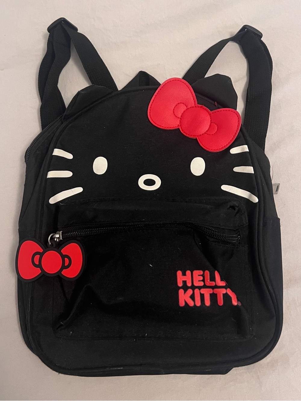 Hello Kitty mini backpack - Picture 1 of 13